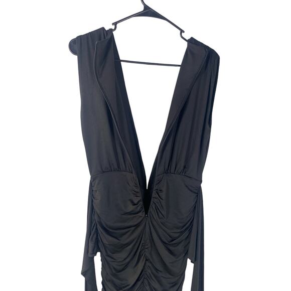 NWT Sheseeworld Deep V-cut backless mini dress Black Size Small - Picture 4 of 6